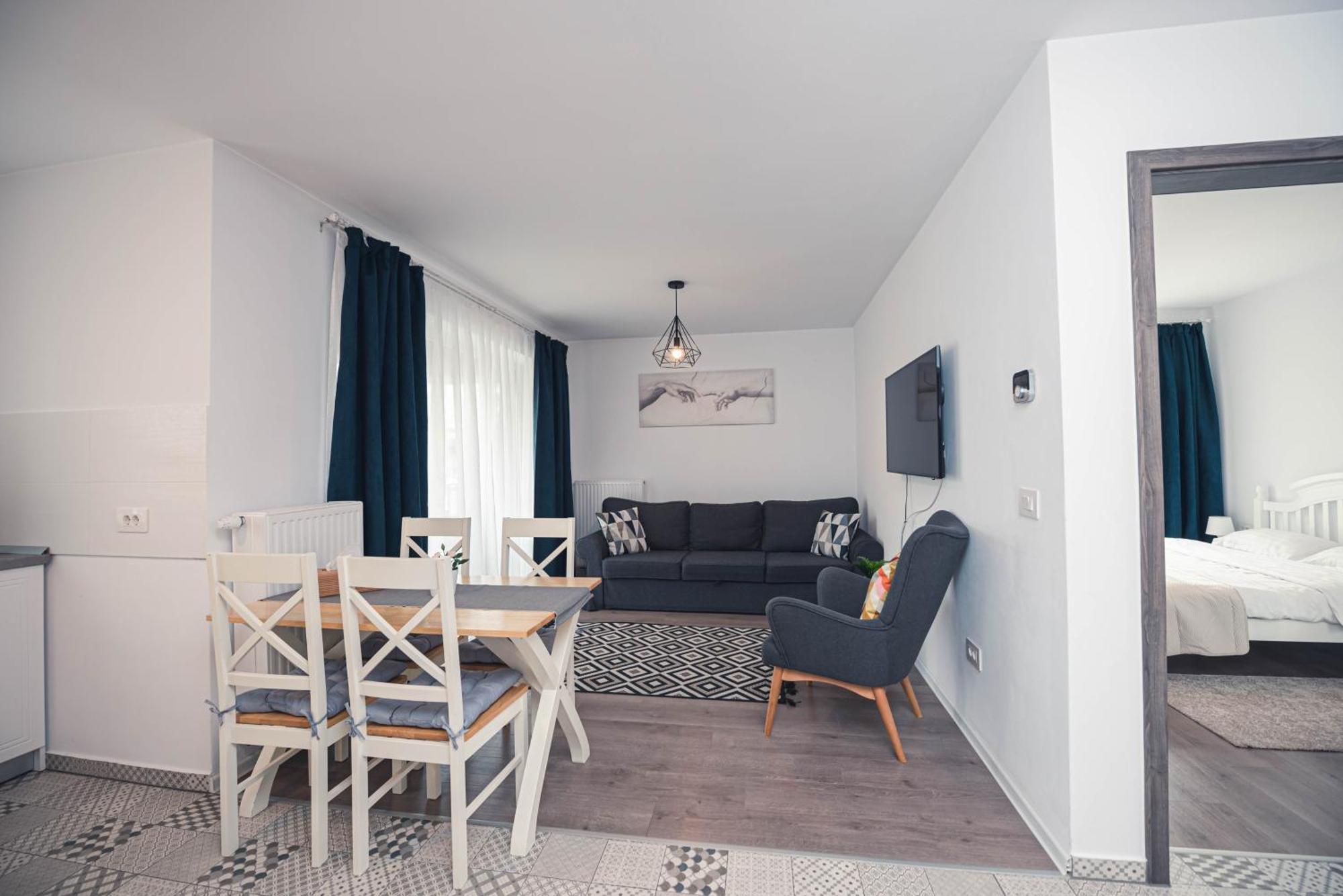 White Mood Apartment 2 Braşov Extérieur photo